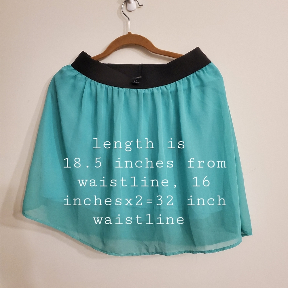 Forever 21 size L Skirt in Mint green GUC